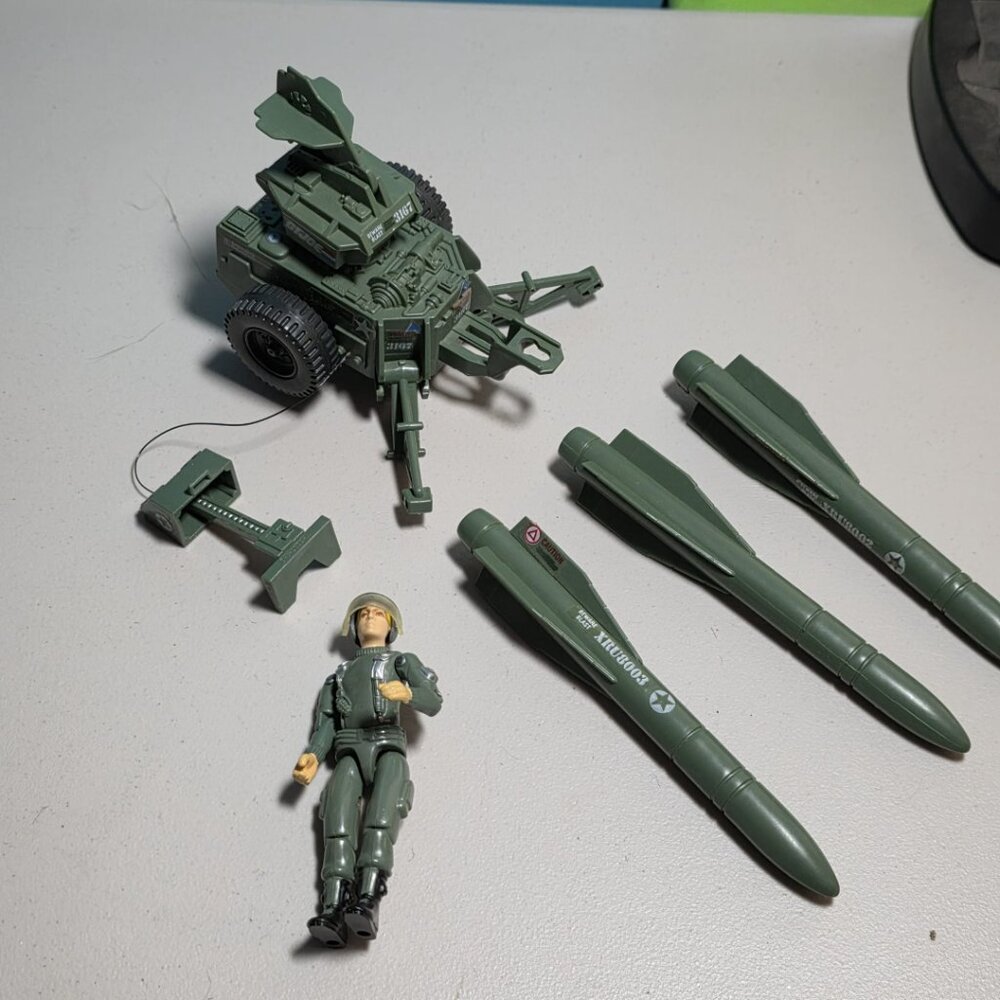 Vintage GI Joe MMS (Mobile Missle System) with Hawk Character - Picture 3 of 7
